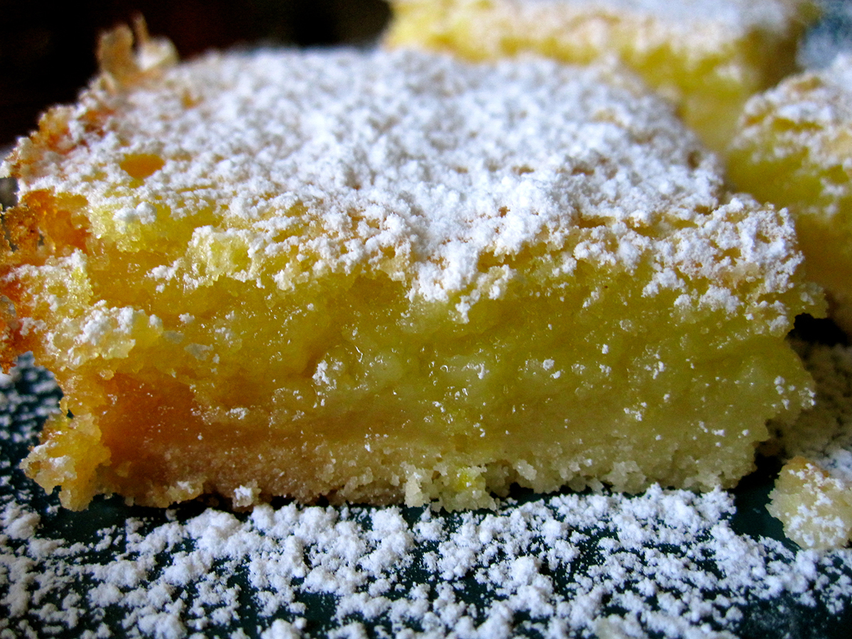 lemon bars up close